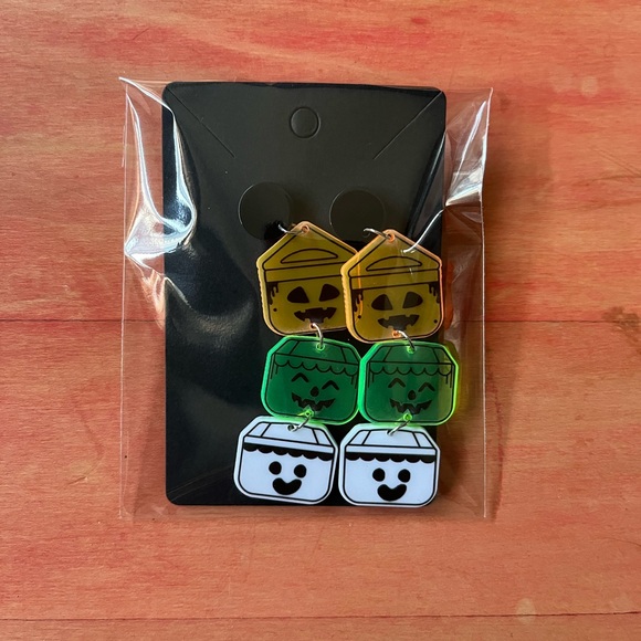 5/$25 Halloween Mcdonalds Boo Bucket Dangle Earrings - Picture 1 of 1